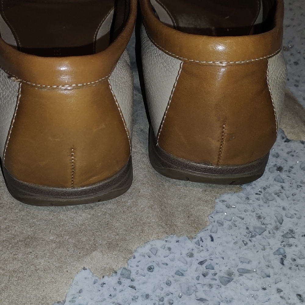 Etienne Aigner Cream and Tan Leather Loafers - Picture 4 of 9